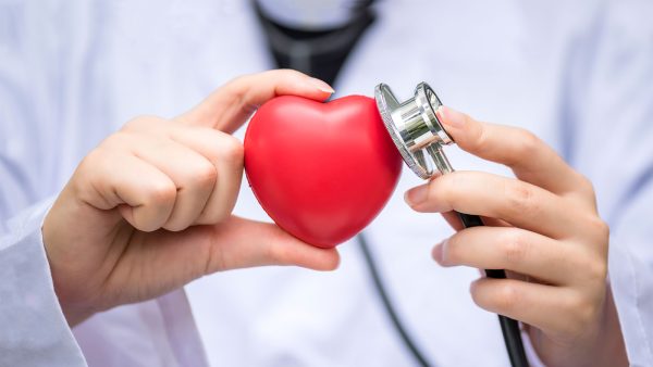 ¿Cómo afecta la apnea del sueño a la salud cardiovascular?