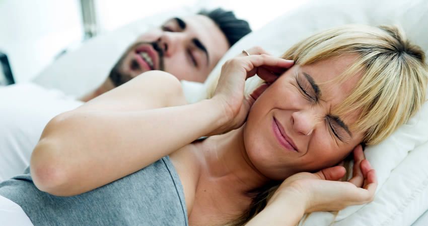 ¿Cómo dejar de roncar con una máquina CPAP?