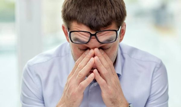 ¿Es normal sentirse cansado después de usar la máquina CPAP?